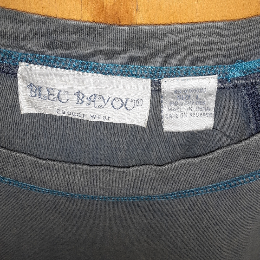 Sweatshirt womens size Large - Picture 4 of 4